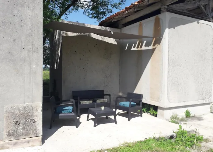 1 La Vigne Est Belle - 3 Etoiles